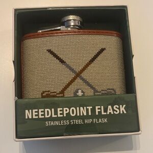 Needlepoint Flask with Crossed Golf Clubs